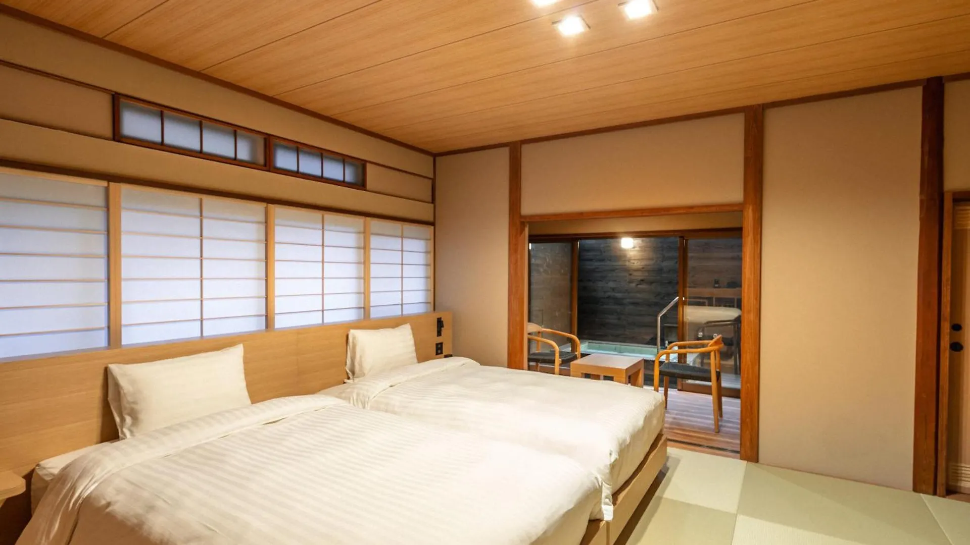 Ryokan 源泉掛け流しの宿albergo湯楽 Yugawara