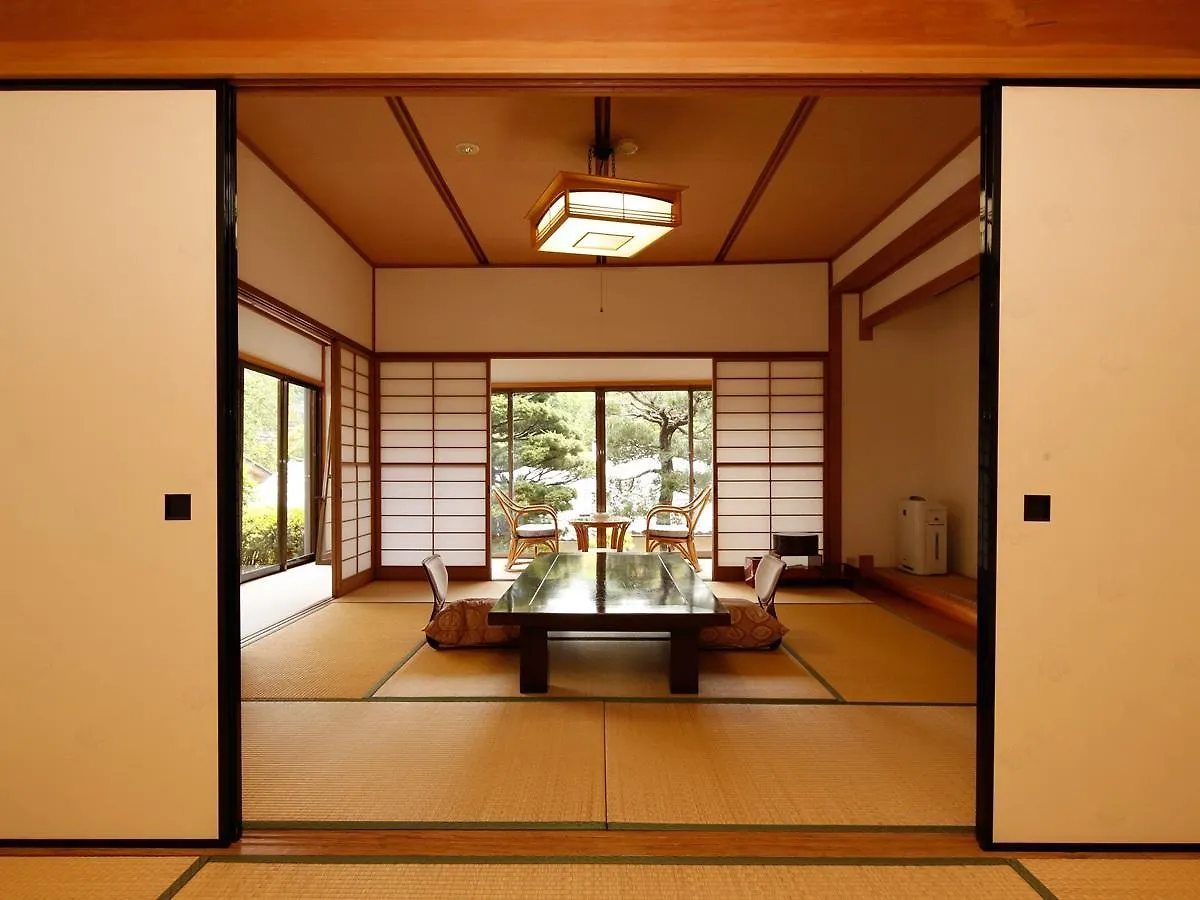 Ryokan 源泉掛け流しの宿albergo湯楽 Yugawara