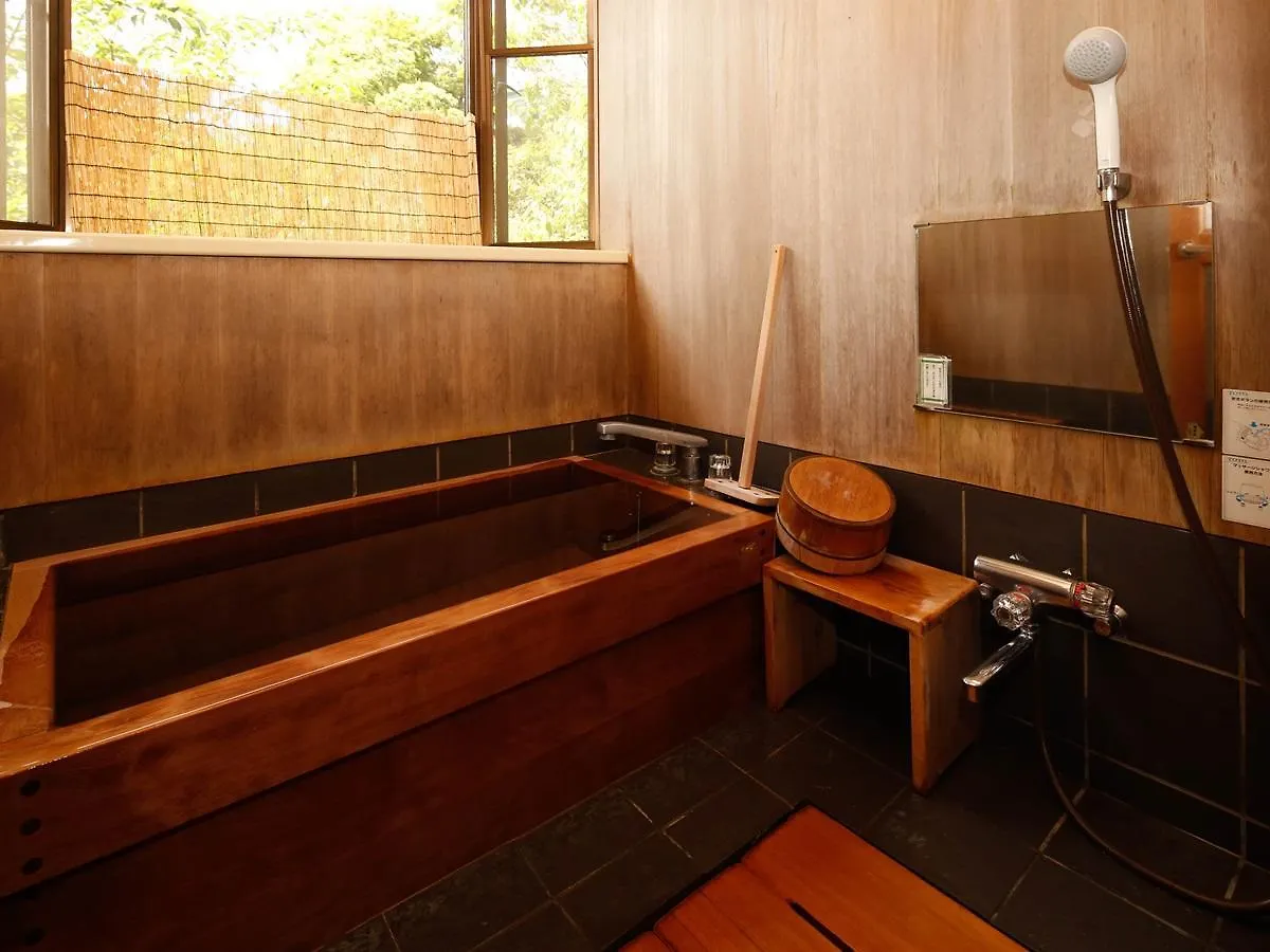 源泉掛け流しの宿albergo湯楽 Yugawara Ryokan