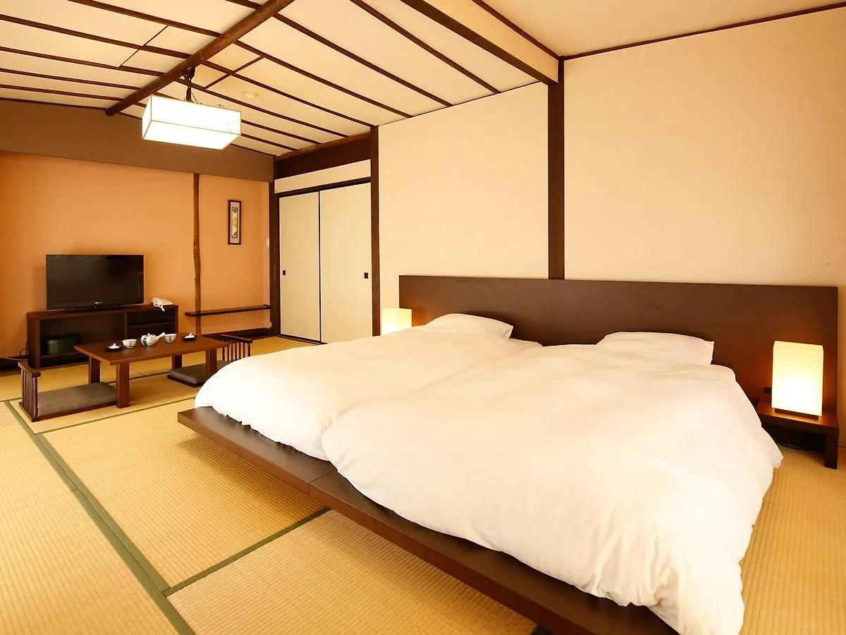源泉掛け流しの宿albergo湯楽 Yugawara Ryokan